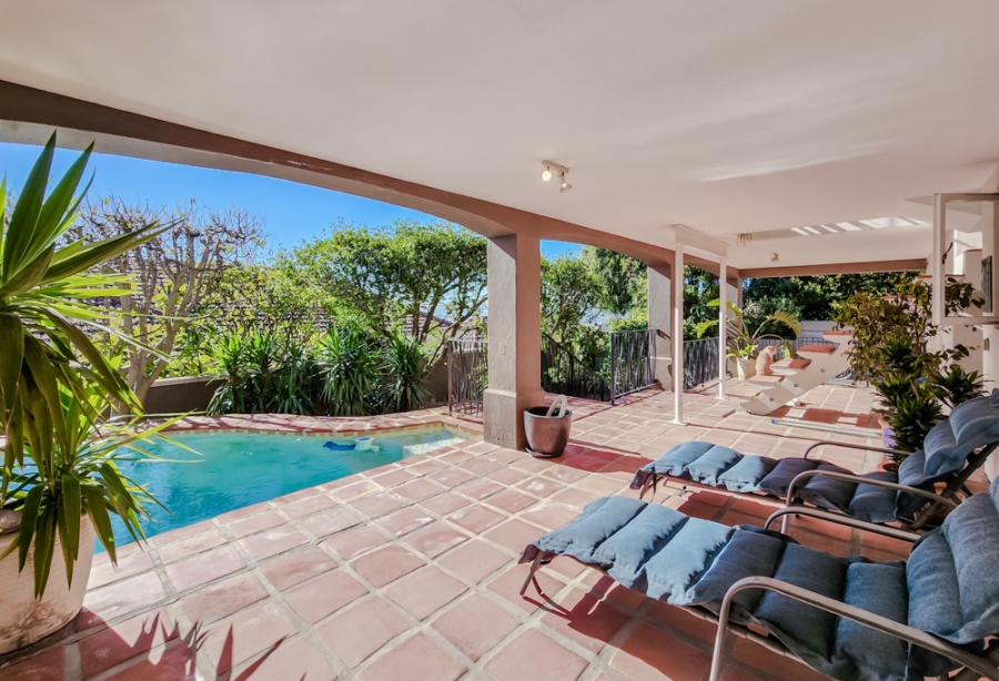 4 Bedroom Property for Sale in Oranjezicht Western Cape